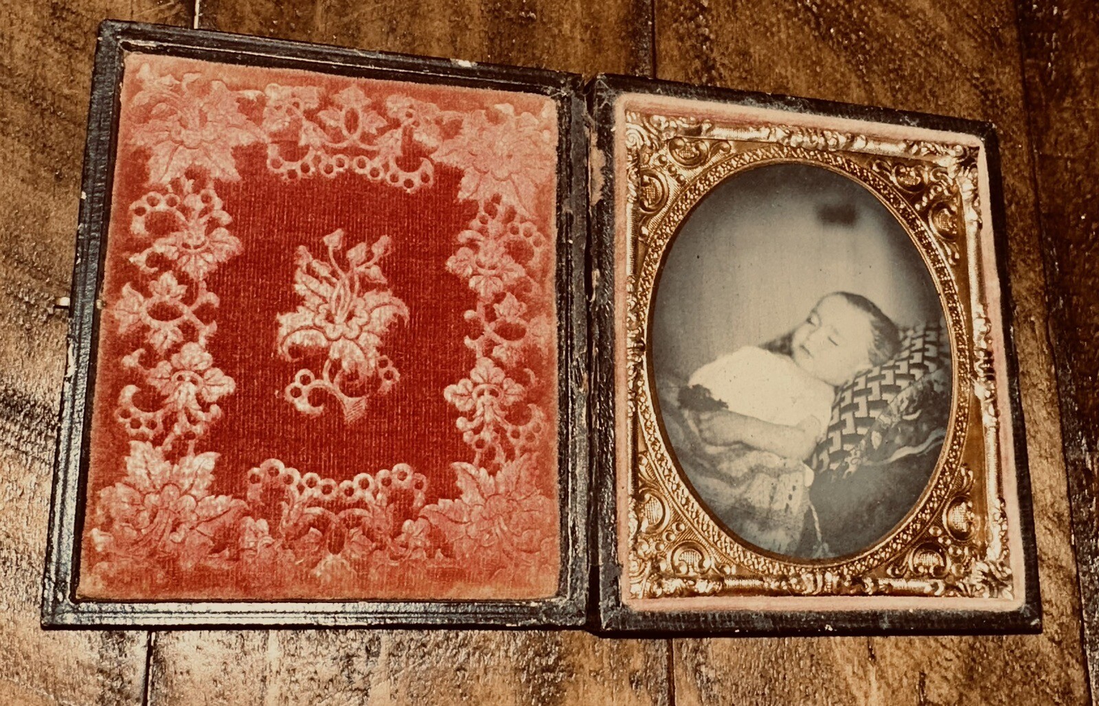 THANATOS.NET POST MORTEM PHOTO COLLECTION ID\'d Montgomery Boy 1860 Ambrotype