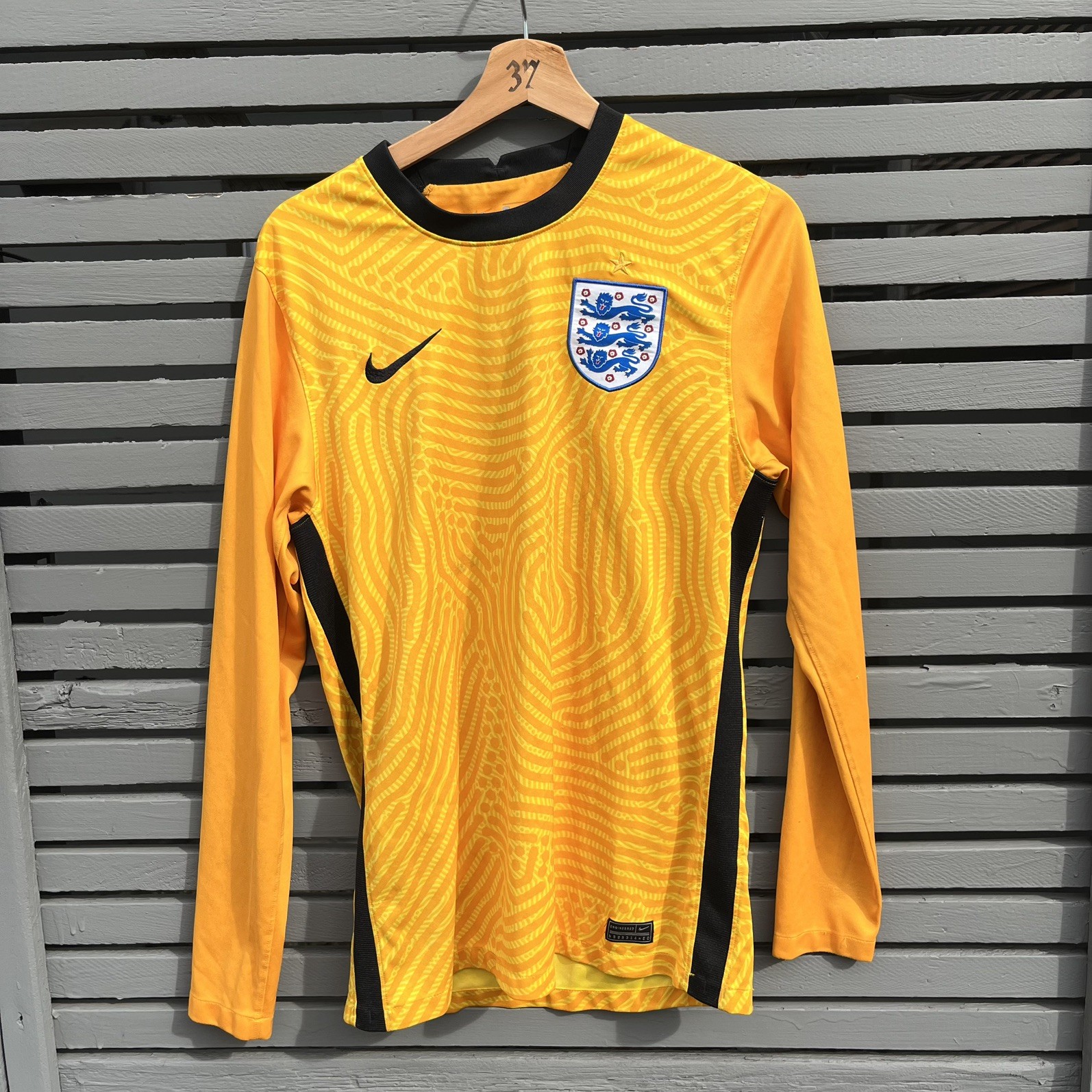 England National Team 2020/2021 Football Soccer Goalkeeper Jersey Size Medium 