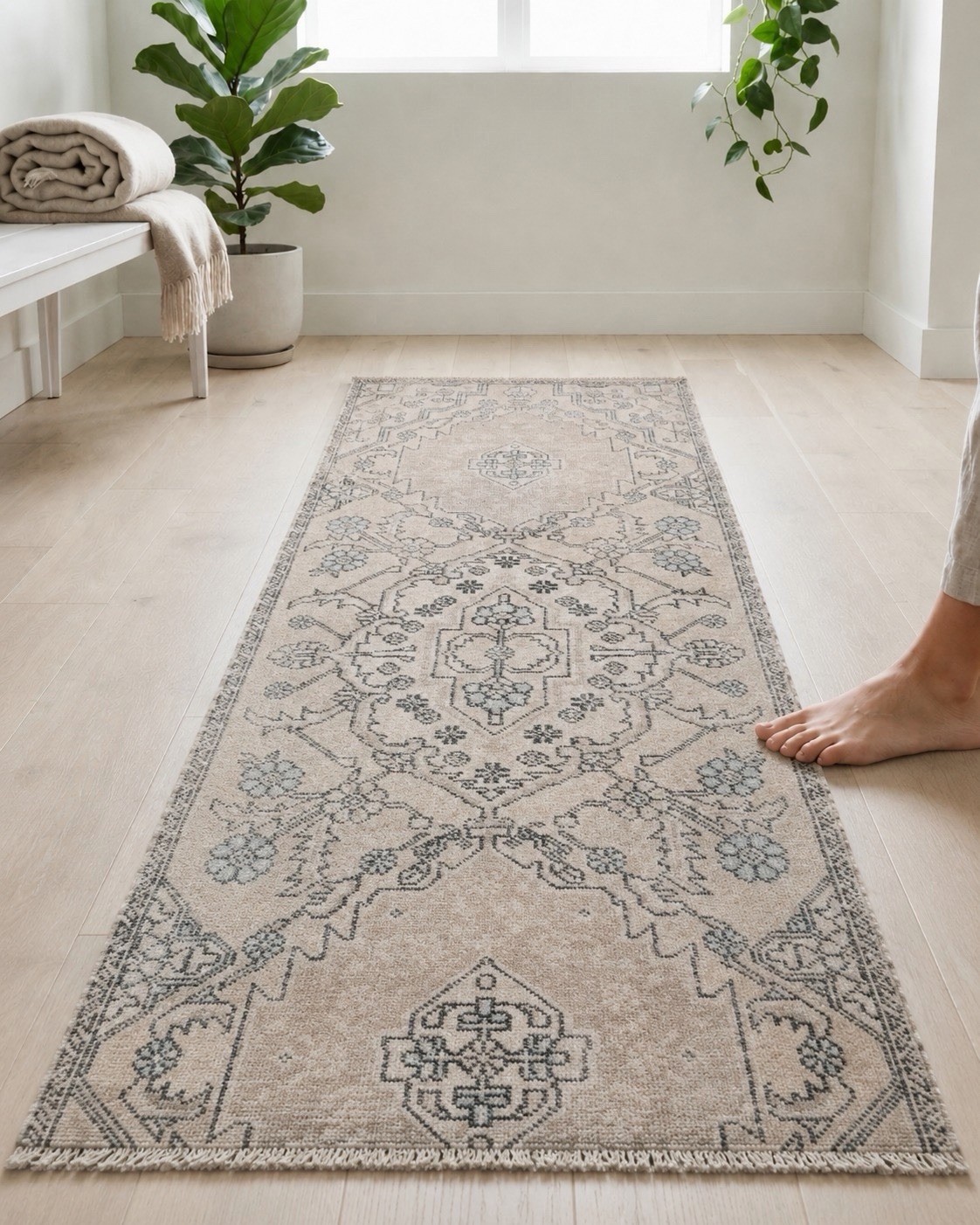 Vintage Hand-Knotted Area Rug 7'9
