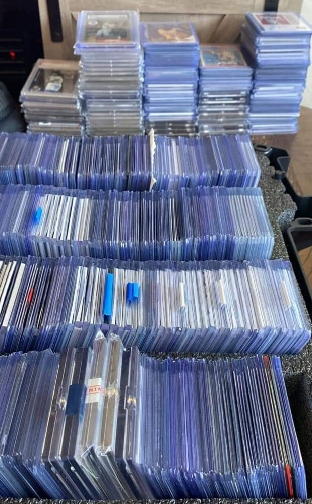 Relic GRADED CARD Memorabilia Lot AUTO JERESY CARD LOT Relic GRADED CARD Memorabilia Lot AUTO JERESY CARD LOT