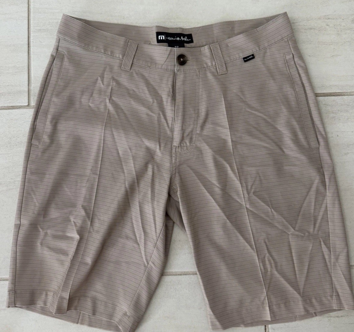 NWOT TravisMathew Golf Shorts Mens 32 Khaki Performance Stretch texture