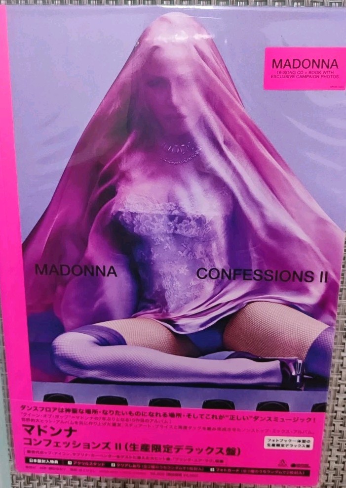 MADONNA Confessions II Japan Deluxe CD Edition. Photobook. Acrylic Stand New. MADONNA Confessions II Japan Deluxe CD Edition. Photobook. Acrylic Stand New.