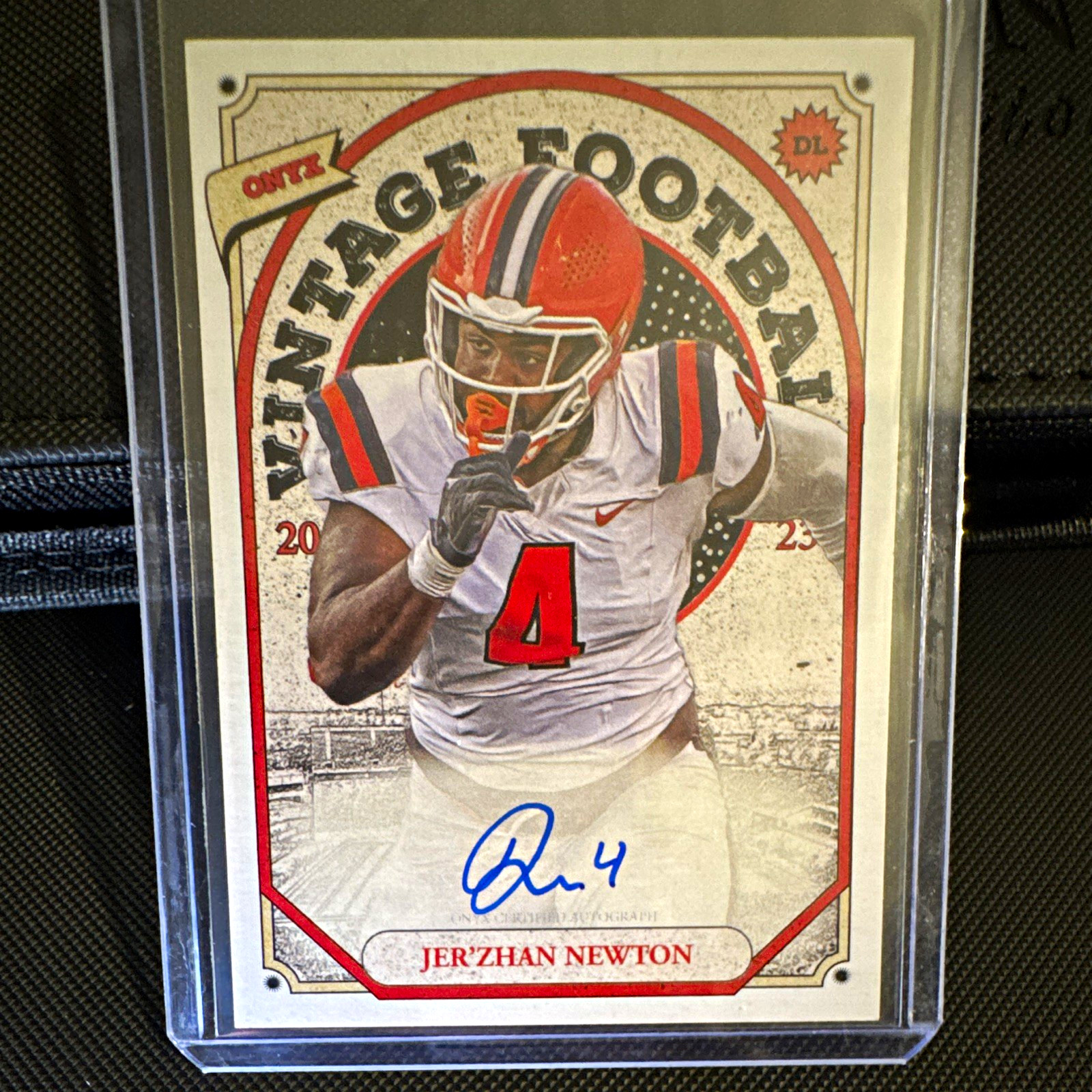 Onyx Authenticated 2023 Onyx Vintage Jer\'zhan Newton RC Auto #OAJN Illini
