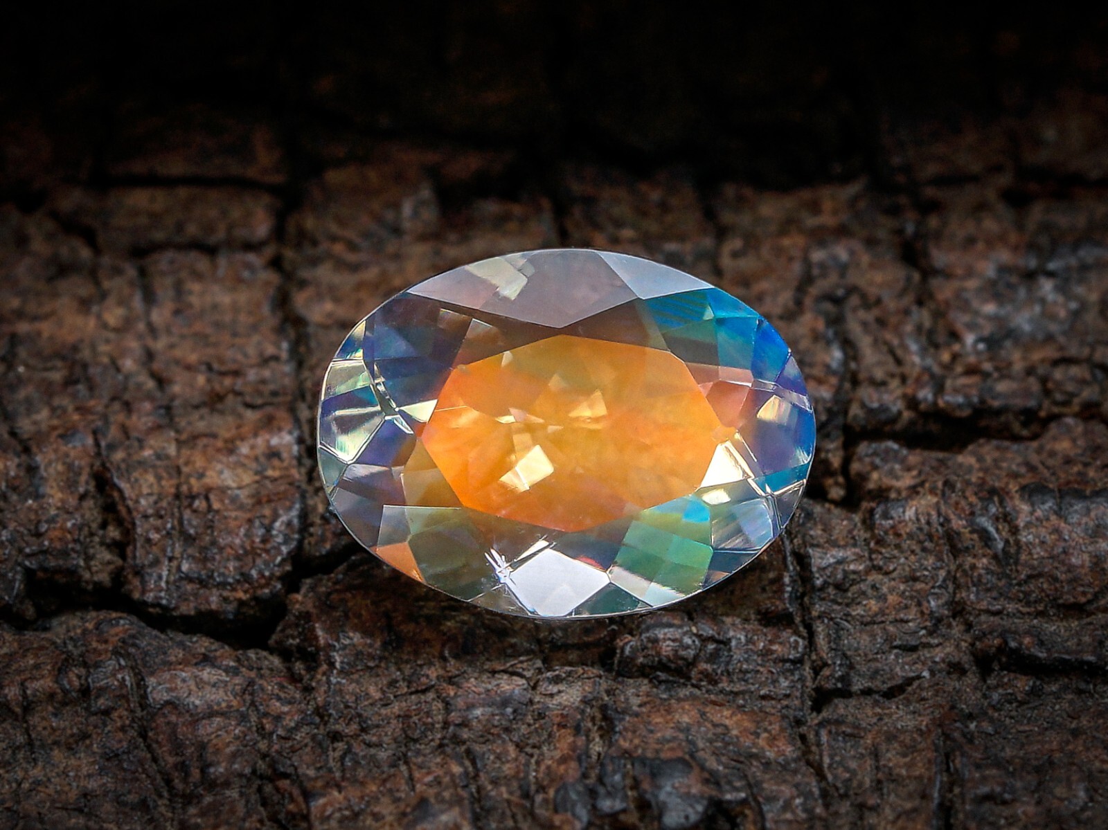 1.44 Carat Golden Rainbow Moonstone Gemstone Faceted 8x6x4 MM Oval Shape