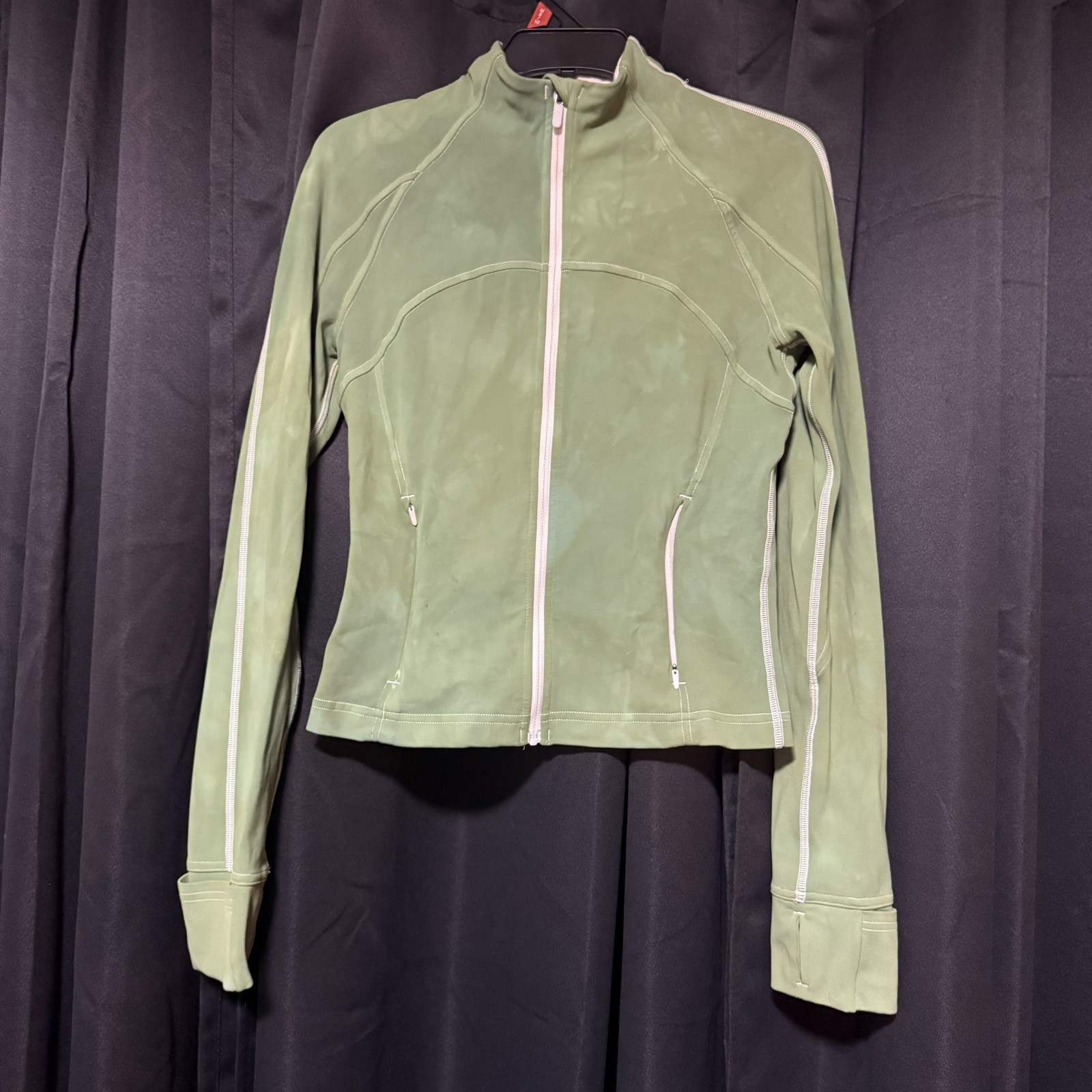 Lululemon W3FRU Cropped Define Athletic Jacket Size 6 Lululemon W3FRU Cropped Define Athletic Jacket Size 6