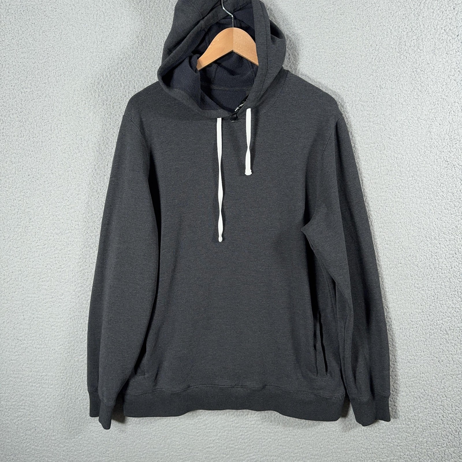 Travis Mathew Cloud Hoodie Mens Large Gray Modal Fleece Kangaroo Pocket Pullover