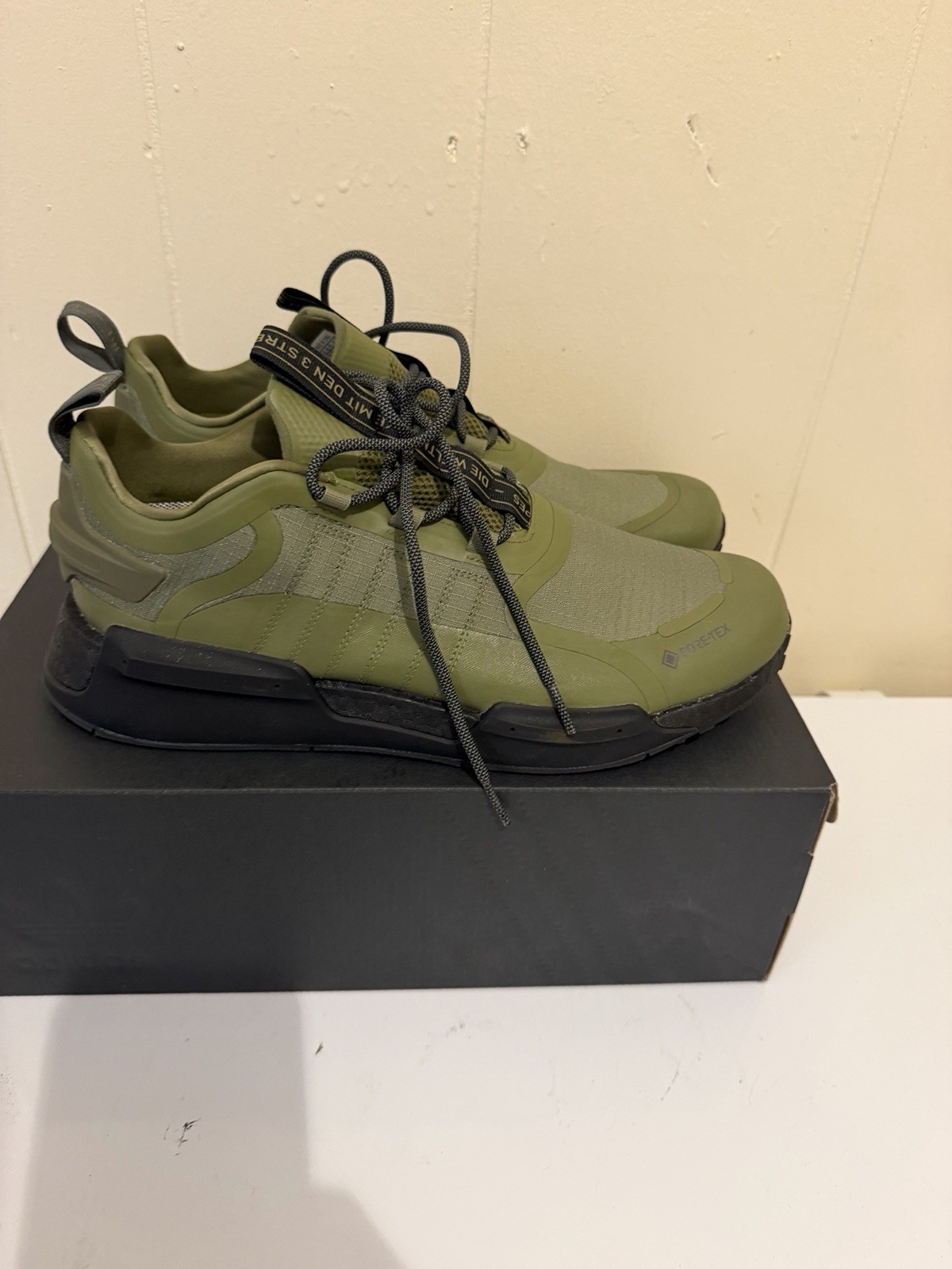 adidas Men\'s NMD_V3 GTX GORE-TEX Focus Olive/Core Black Low Top Lace-Up HP7778