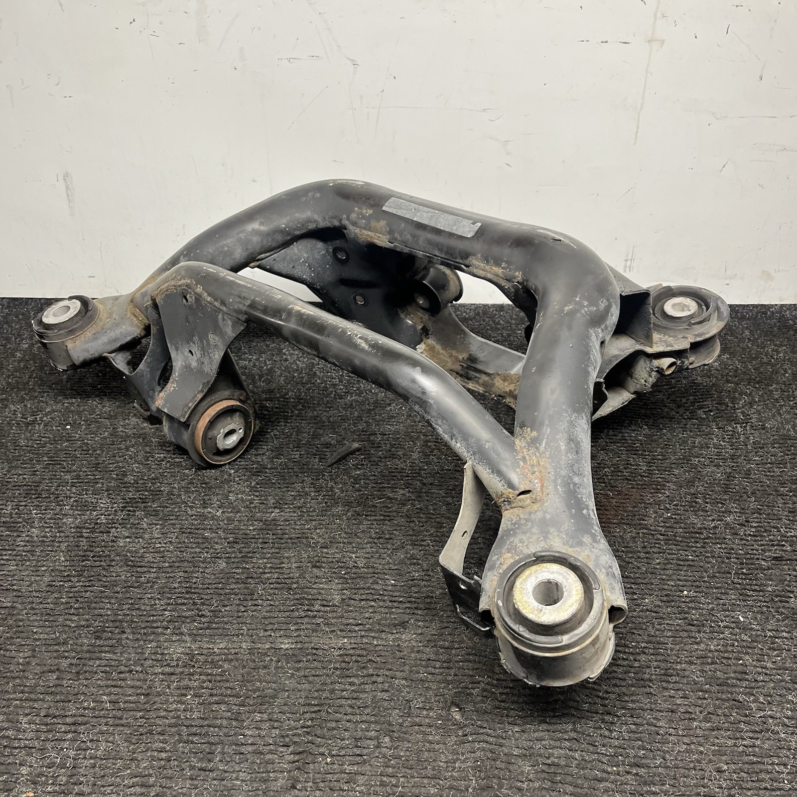 ☑️98-06 BMW E46 3 Series Rear Lower Axle Subframe Crossmember Carrier Cradle OEM