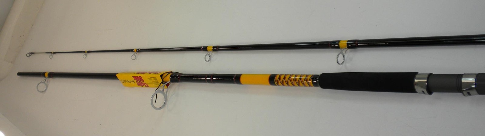 Shakespeare 1539238 BWSF3050S152 Ugly Stik 15 Ft Surf Rod 2 piece 30-50 Lb Test Shakespeare 1539238 BWSF3050S152 Ugly Stik 15 Ft Surf Rod 2 piece 30-50 Lb Test