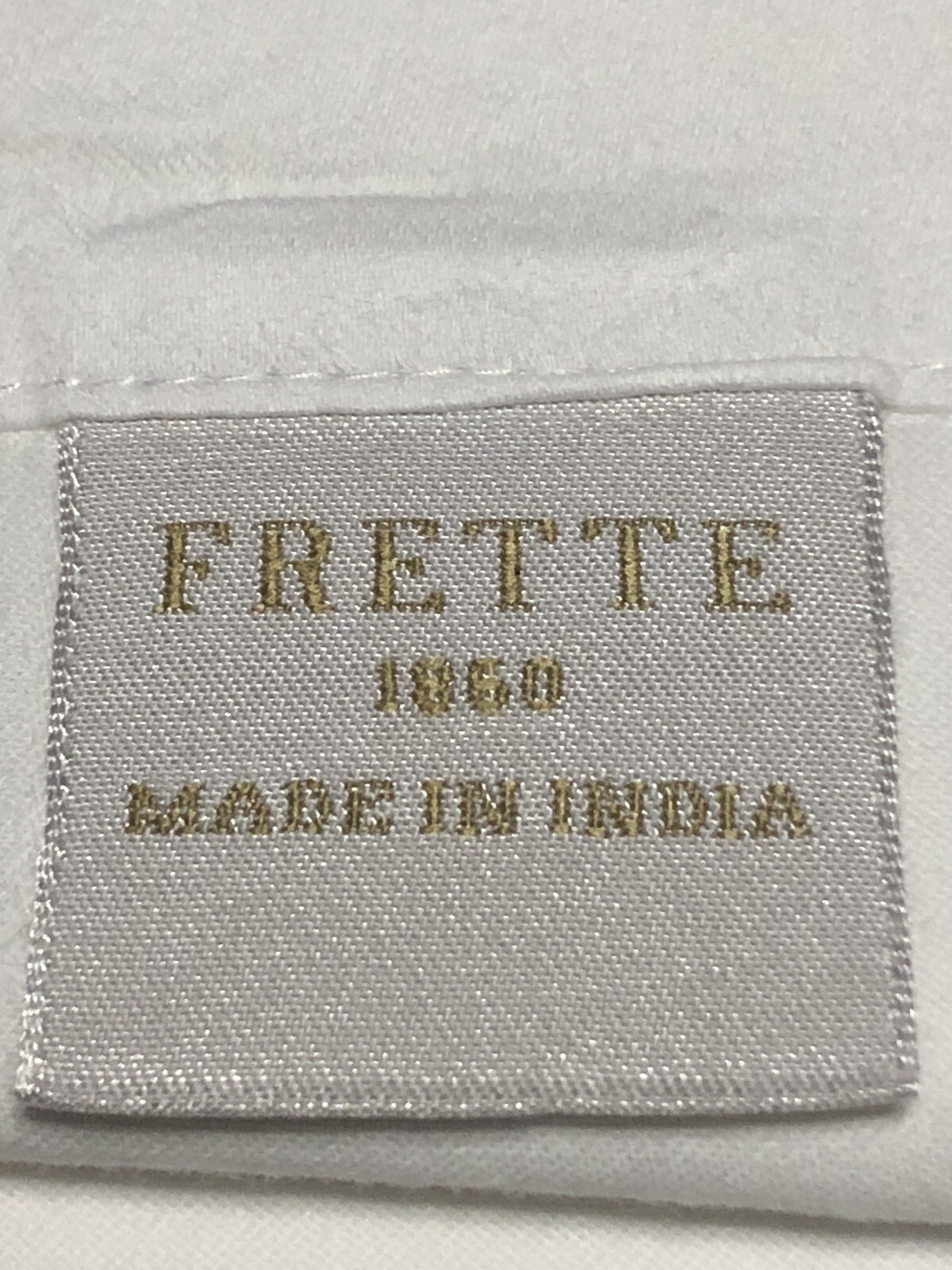 2 FRETTE Cotton King Housewife Pillow Cases Crisp White Internal Flap Envelope
