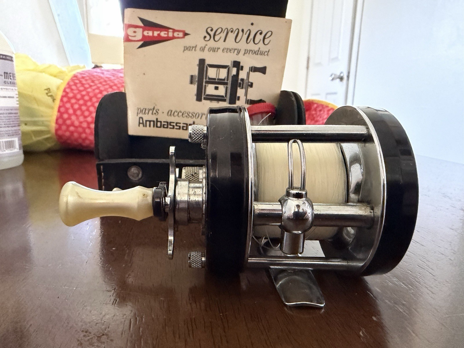ABU Ambassadeur 5000 Vintage Casting Fishing Reel w/ Case Freshwater