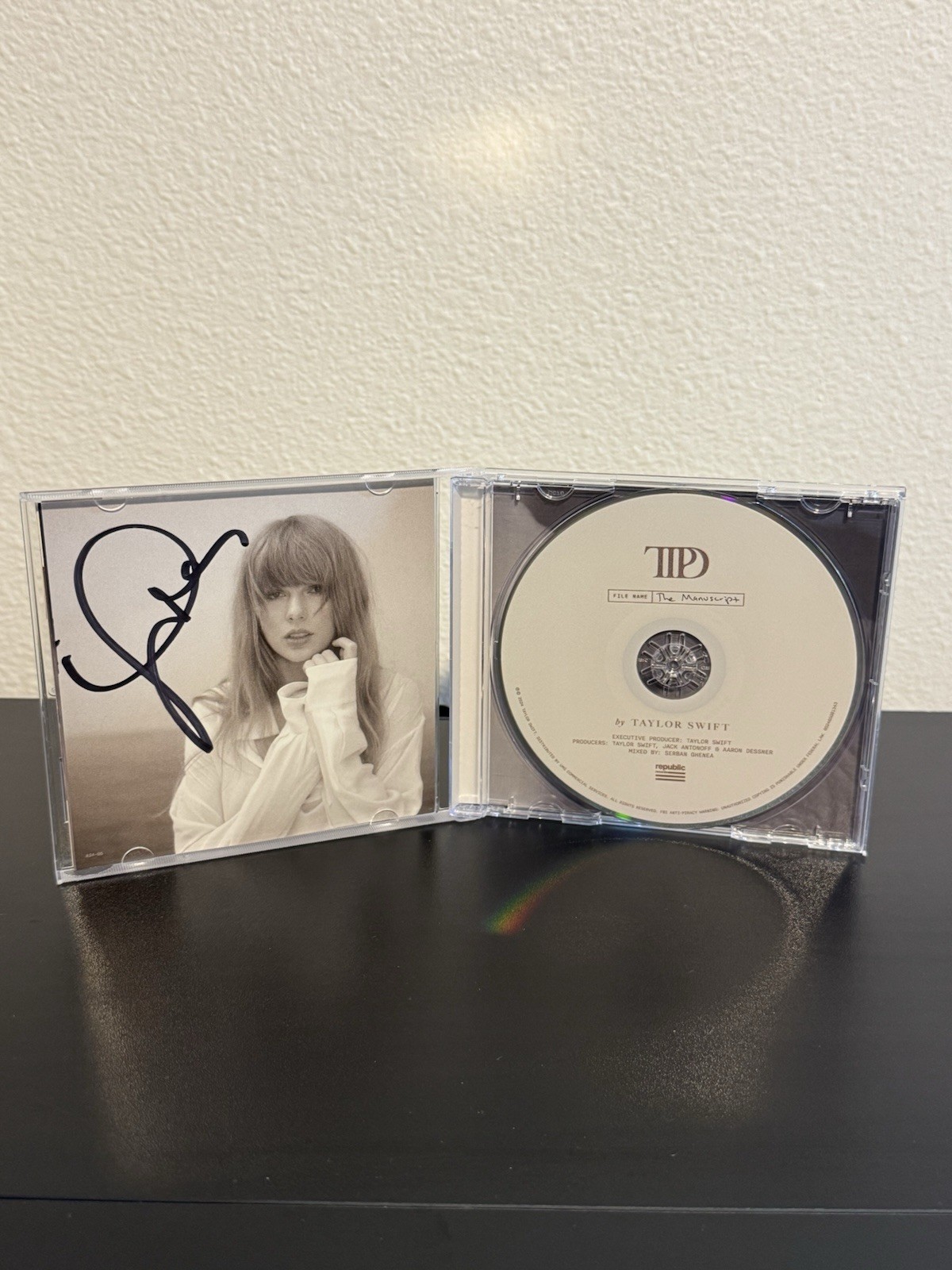 Taylor Swift Tortured Poets Department CD + Bonus Track With Hand Signed Photo