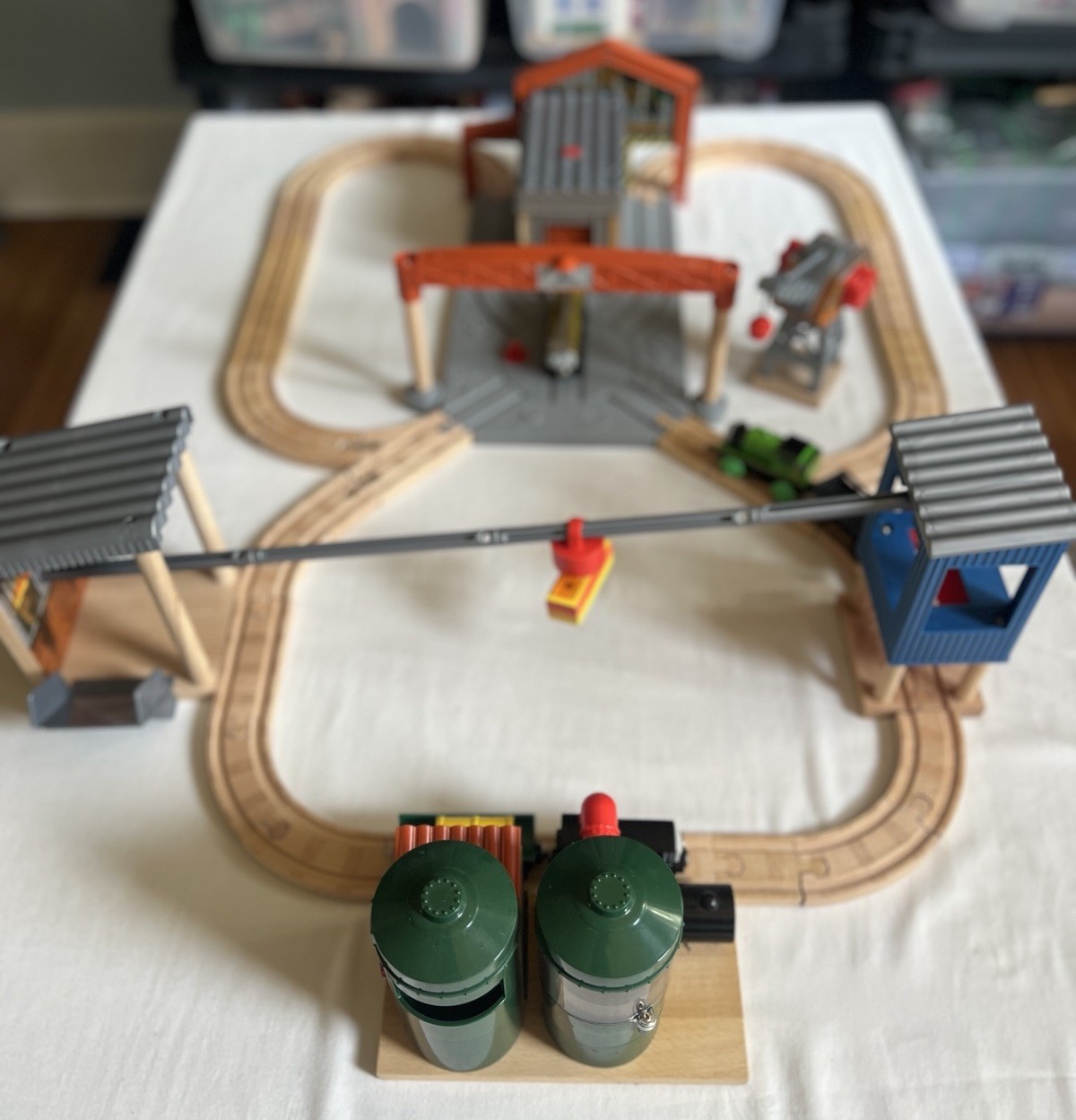 Thomas & Friends Wooden Train PERCY AT THE DIESELWORKS SET & DIESEL FUEL DEPOT Thomas & Friends Wooden Train PERCY AT THE DIESELWORKS SET & DIESEL FUEL DEPOT
