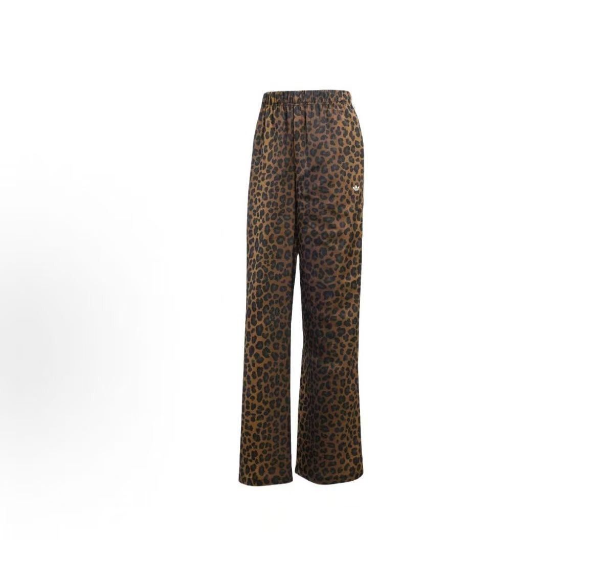 Adidas Originals Women\'s Firebird Leopard Track Pants JW7302 Oversized NWT Adidas Originals Women\'s Firebird Leopard Track Pants JW7302 Oversized NWT
