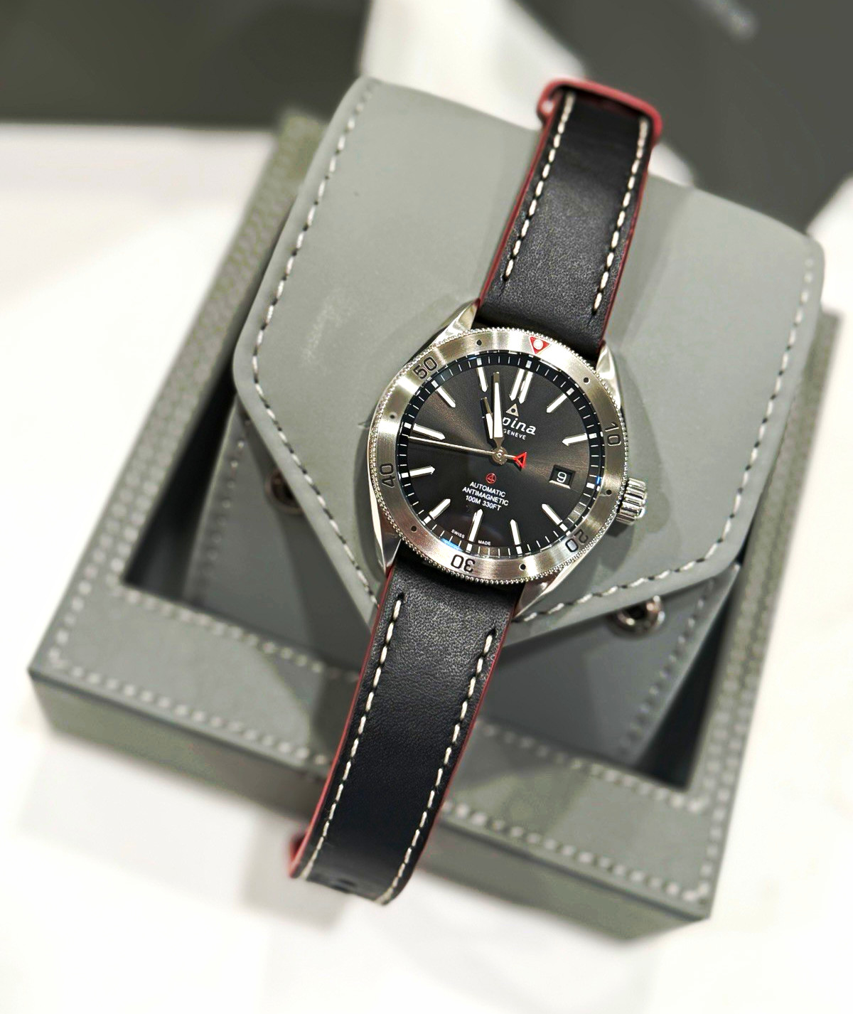 Alpina Alpiner Automatic Men\'s 40-43.9mm Black Dial Leather Strap Box Papers