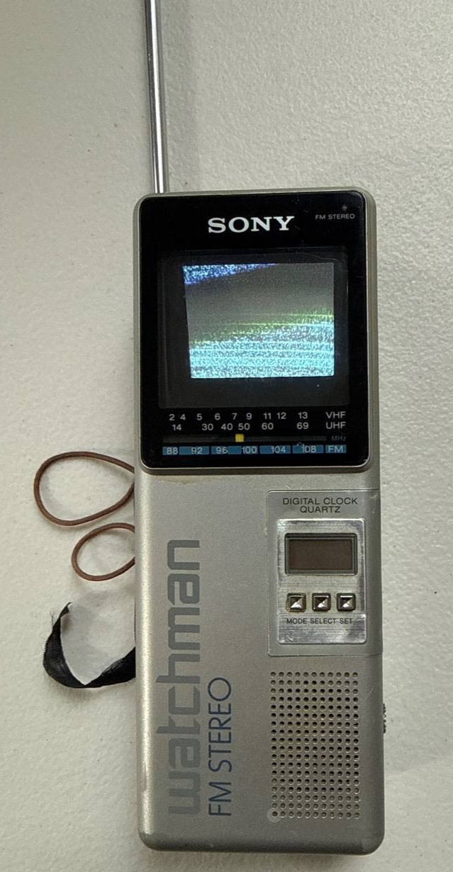 Vintage 1986 Sony Watchman FD-3A Pocket Flat CRT TV FM Radio TESTED Complete 