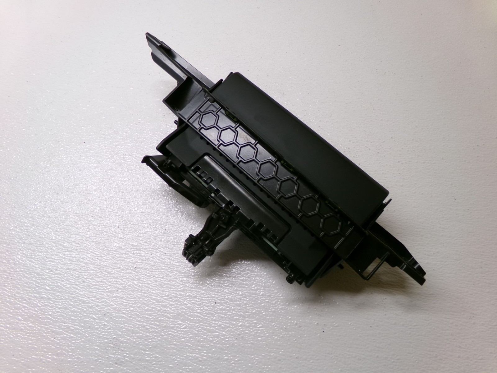 12-15 Audi A6 A7 S6 S7 MMI LCD Display Screen Mount Bracket OEM 4G1919601K 12-15 Audi A6 A7 S6 S7 MMI LCD Display Screen Mount Bracket OEM 4G1919601K