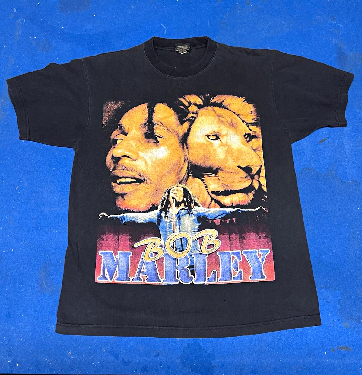 Vintage 90\'s Bob Marley Catch a fire Double-Sided Graphic Crew Tee Large Vintage 90\'s Bob Marley Catch a fire Double-Sided Graphic Crew Tee Large