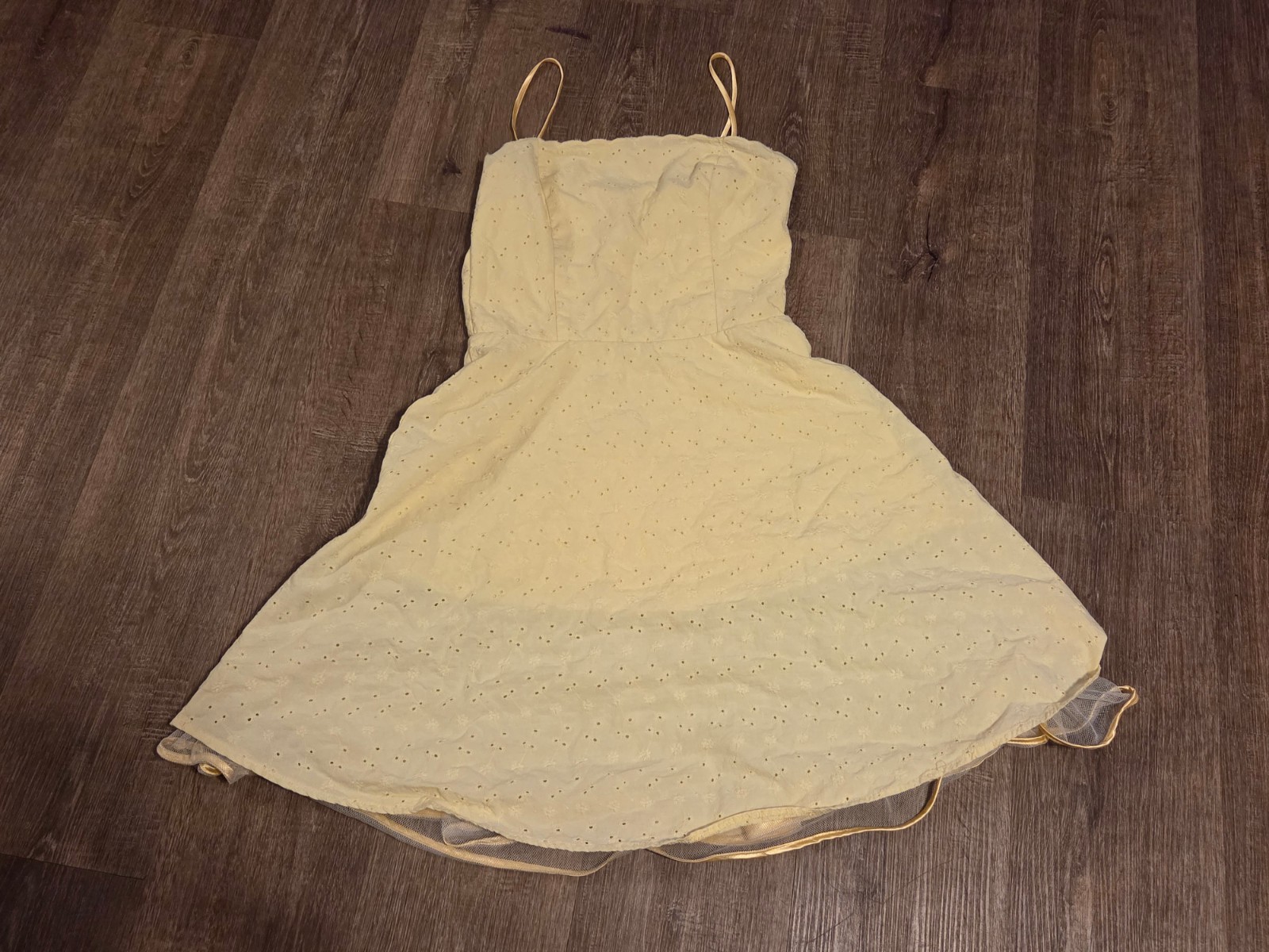 Steppin Out Yellow Eyelet Sundress Spaghetti Strap Fit and Flare Y2K Size M Steppin Out Yellow Eyelet Sundress Spaghetti Strap Fit and Flare Y2K Size M