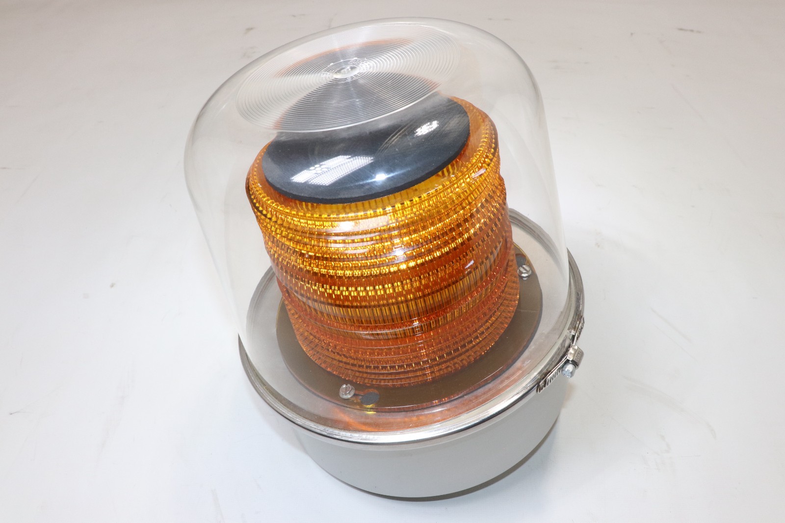EDWARDS	94A-N5 120V  WEATHEPROOF ADAPTA-BEACON FLASHING STROBE, AMBER