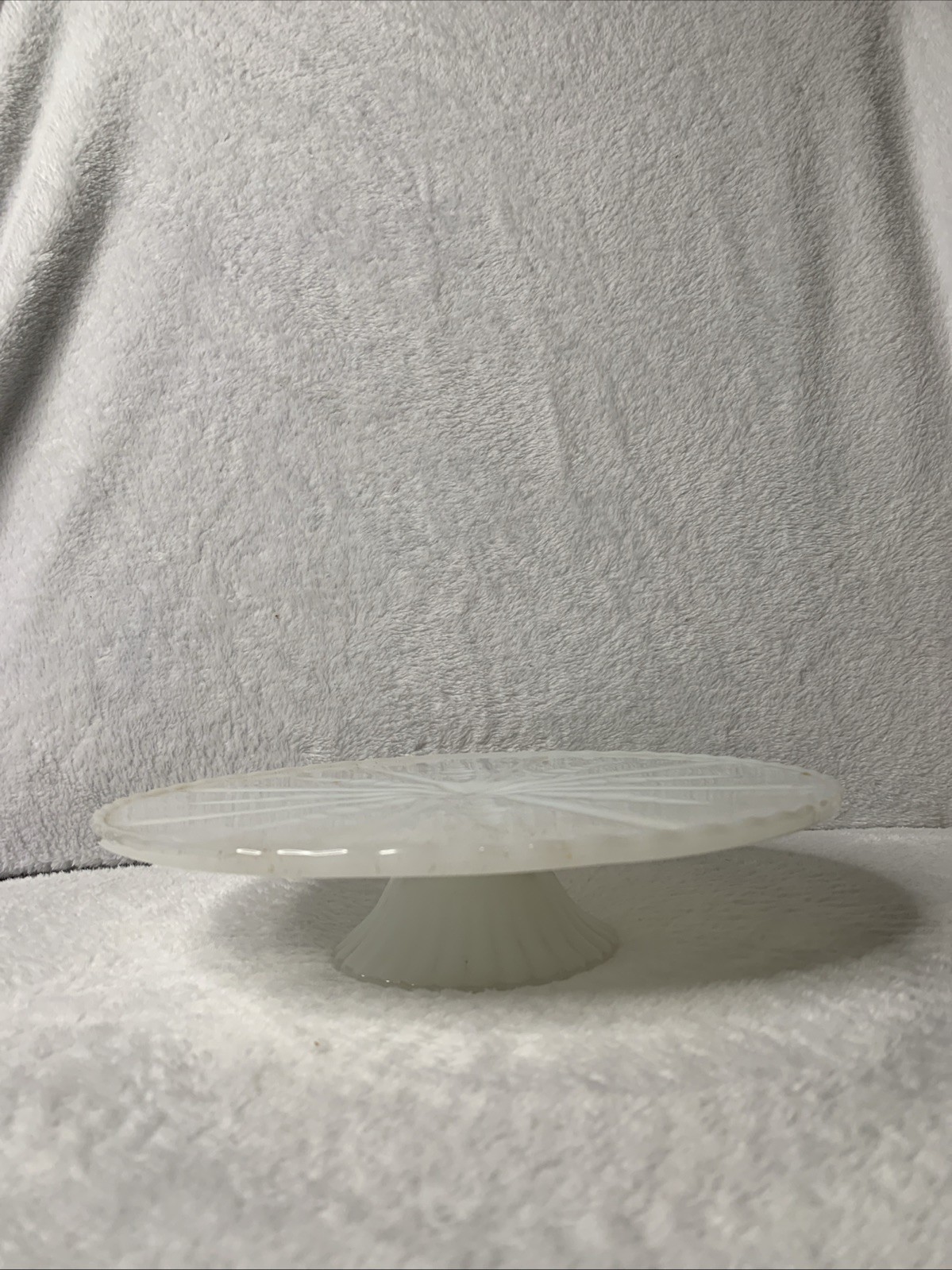 Vtg MCM Anchor Hocking W100 Milk Gls Cake Stand Pedestal Plate Snowflake Design Vtg MCM Anchor Hocking W100 Milk Gls Cake Stand Pedestal Plate Snowflake Design