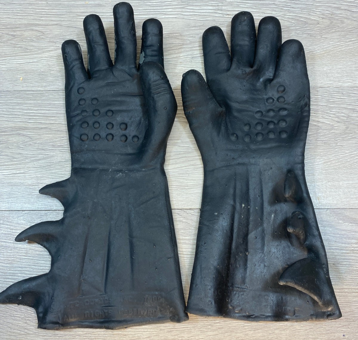 Vintage Rare 1989 Batman Movie Costume Rubber Gloves DC Keaton