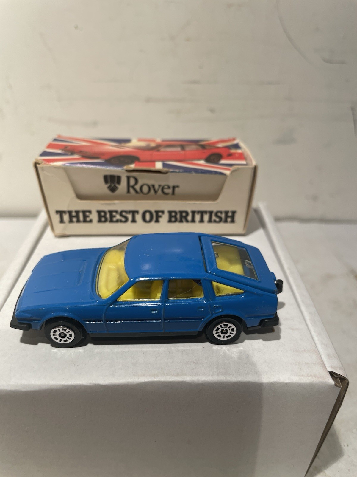 Vintage Corgi Juniors Rover 3500 New In box Blue Made In UK 1981 1920 Vintage Corgi Juniors Rover 3500 New In box Blue Made In UK 1981 1920