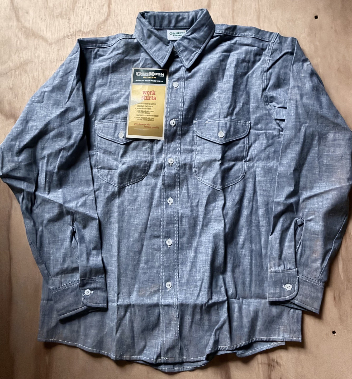 Vintage Osh Kosh B’gosh Denim Chambray workwear Shirt Size Medium NOS deadstock