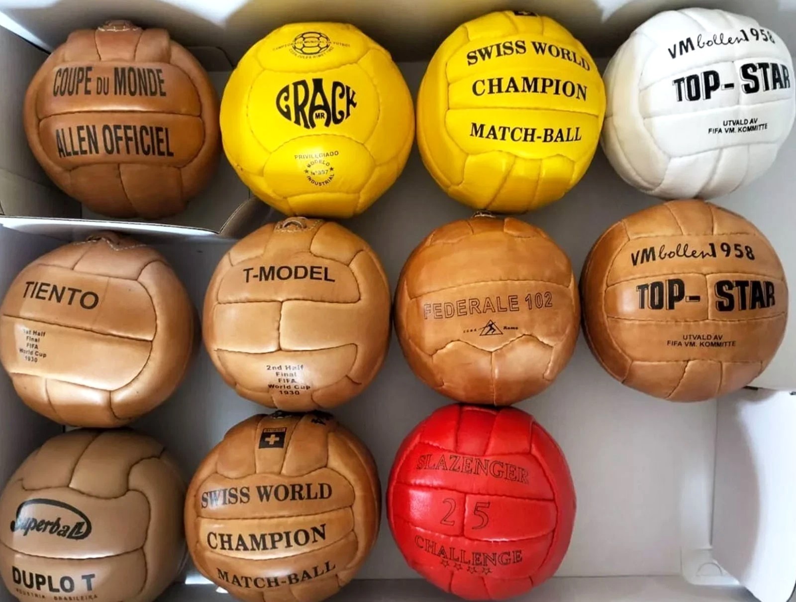 Historical FIFA World Cup Balls 1930-1966 Mini Leather Set 11 Pieces Size 1 Historical FIFA World Cup Balls 1930-1966 Mini Leather Set 11 Pieces Size 1
