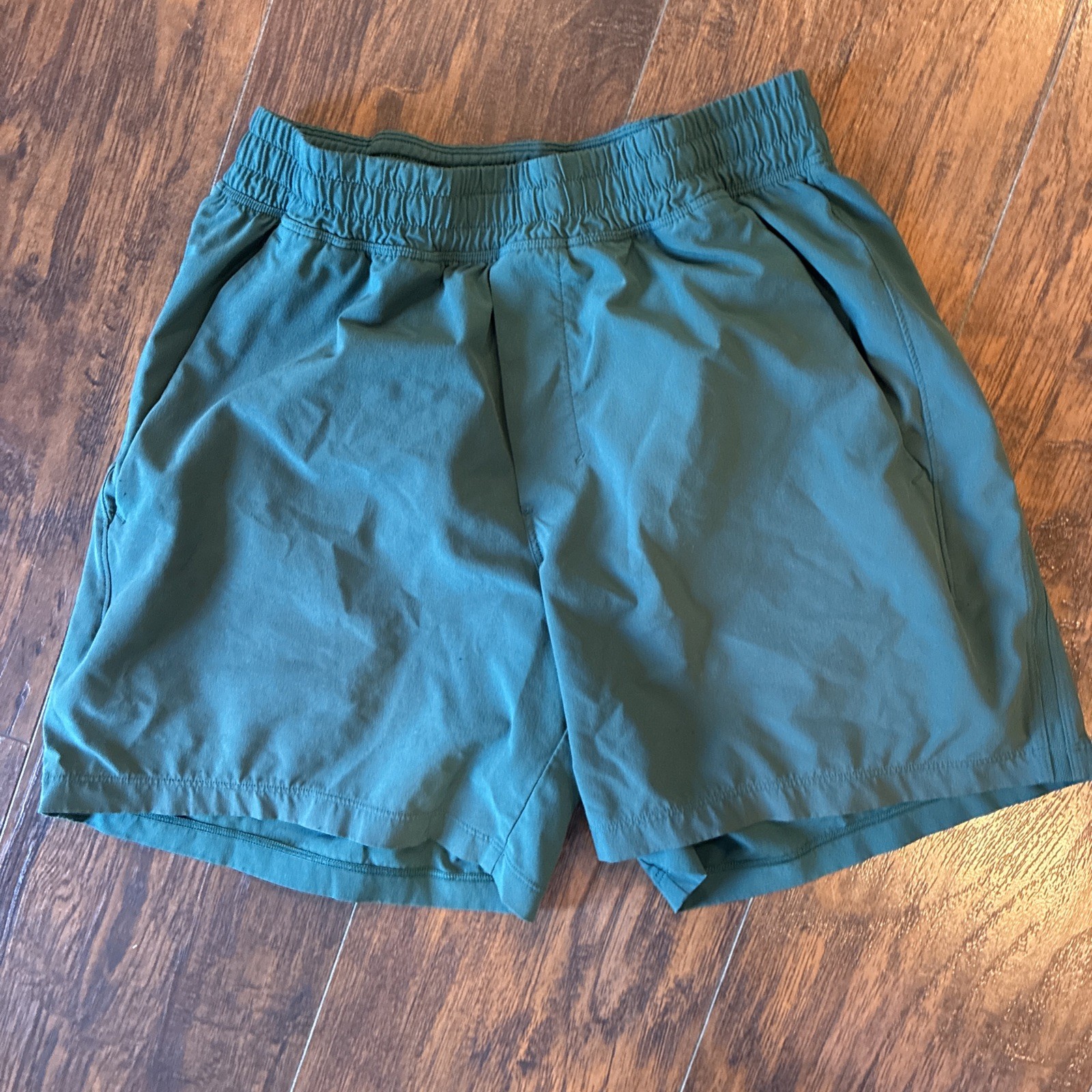 Lululemon Pace Breaker Linerless Short 5” Inseam Dark Green Small