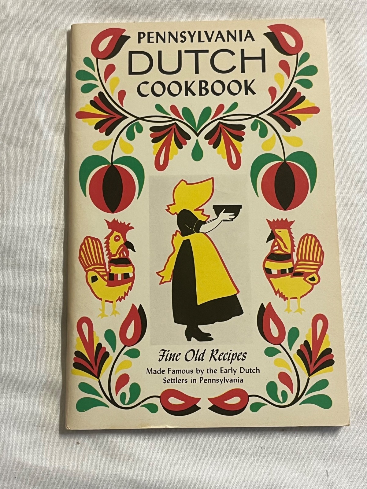 Pennsylvania Dutch Cookbook of Fine Old Recipes 1966 Vintage Softcover Pennsylvania Dutch Cookbook of Fine Old Recipes 1966 Vintage Softcover