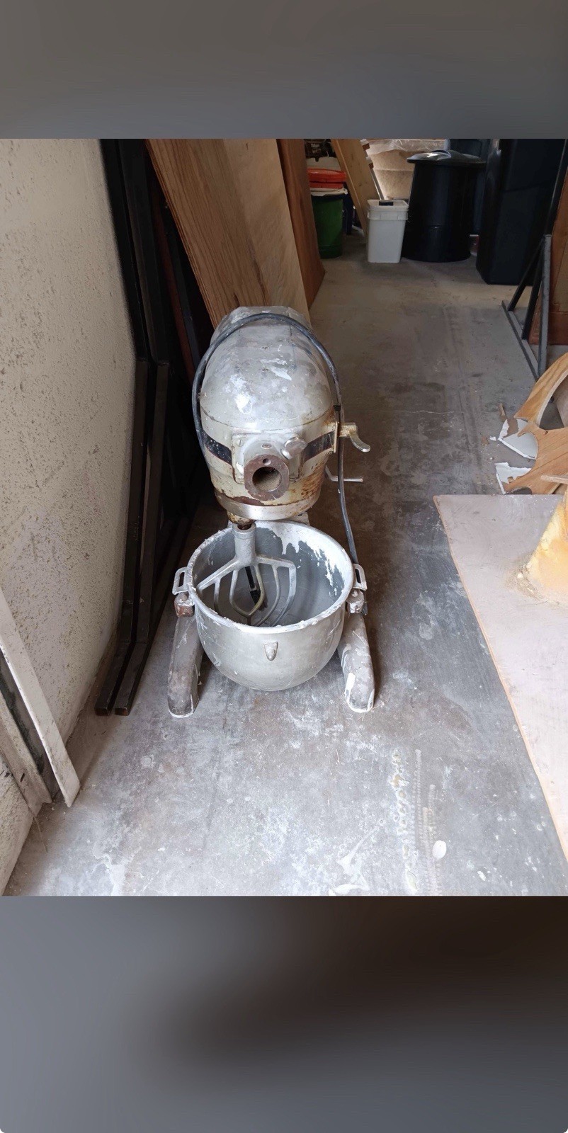 HOBART 12 Quart Mixer A120 W/ Bowl, Paddle, Whisk HOBART 12 Quart Mixer A120 W/ Bowl, Paddle, Whisk