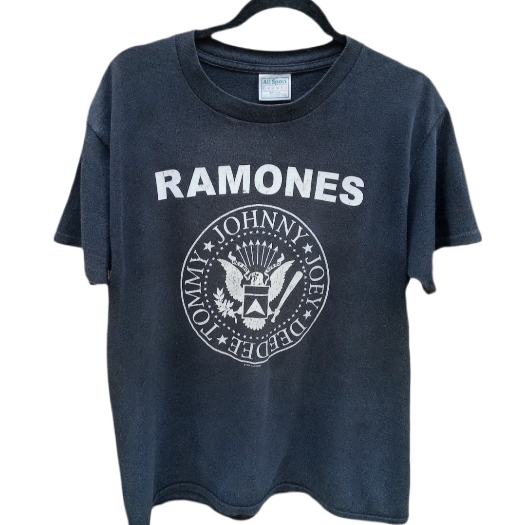 Vintage Single Stitch 1999 Ramones Tshirt All Sport Events Size M/40
