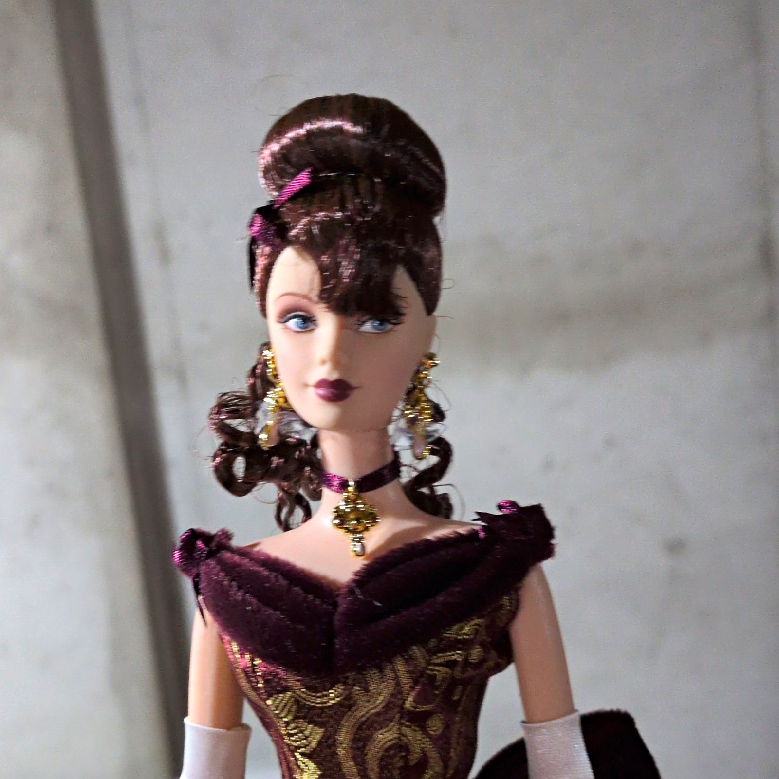 2006 Victorian Holiday Barbie 2006 Victorian Holiday Barbie