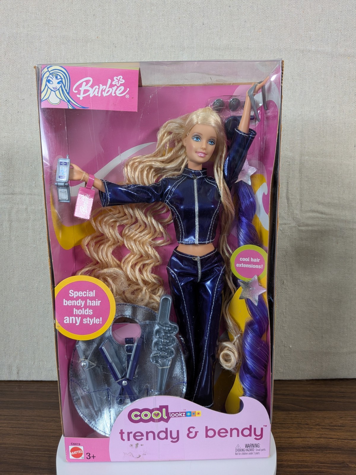 2003 Barbie Cool Lookz Trendy & Bendy C0419 NRFB Blonde Hair Doll Mattel
