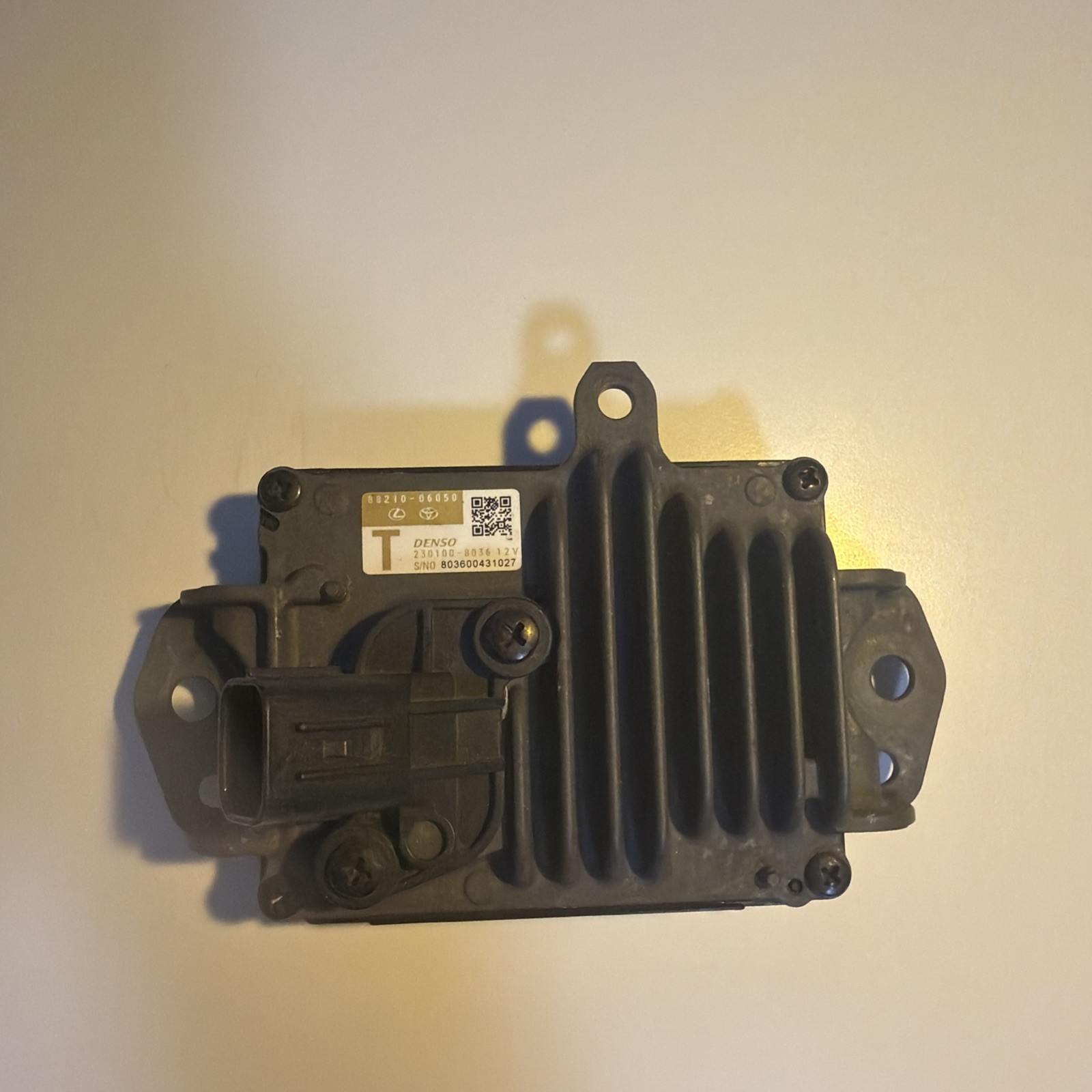 2019-2023 Toyota RAV4 Lexus ES350 Front Cruise Radar Distance Sensor 88210-06050 2019-2023 Toyota RAV4 Lexus ES350 Front Cruise Radar Distance Sensor 88210-06050