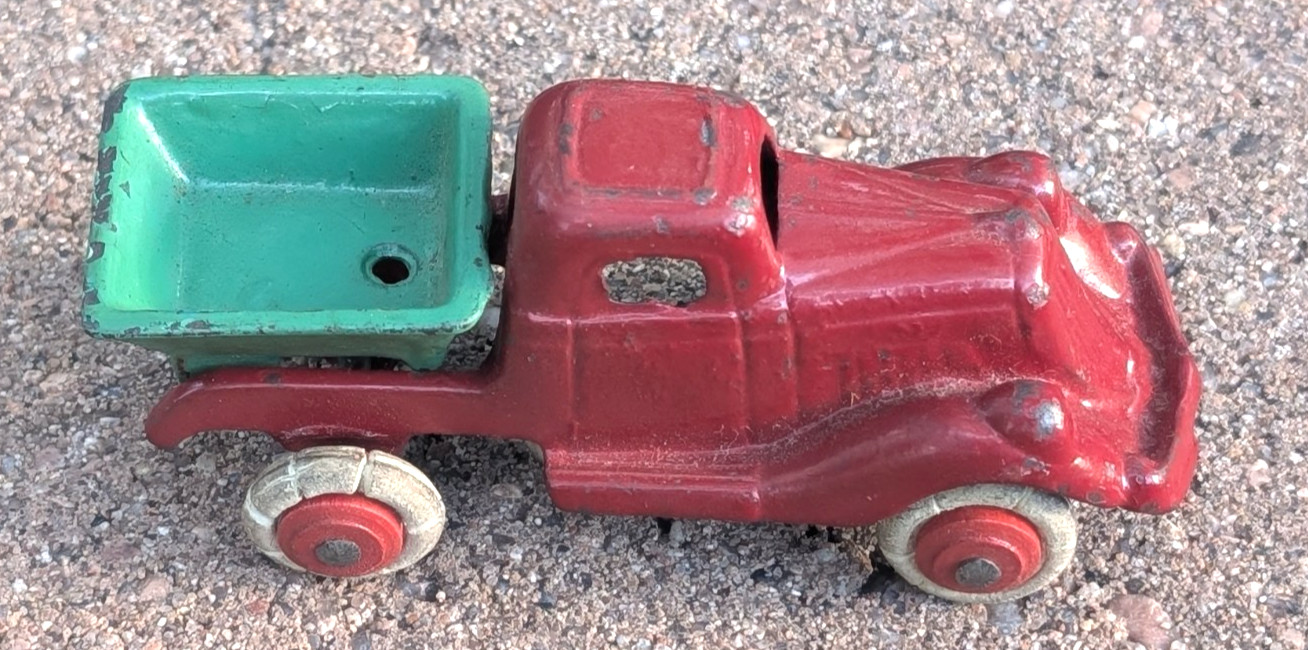 Used Antique Cast Iron AC Williams Red & Green Dump Truck 4 1/2” Used Antique Cast Iron AC Williams Red & Green Dump Truck 4 1/2”