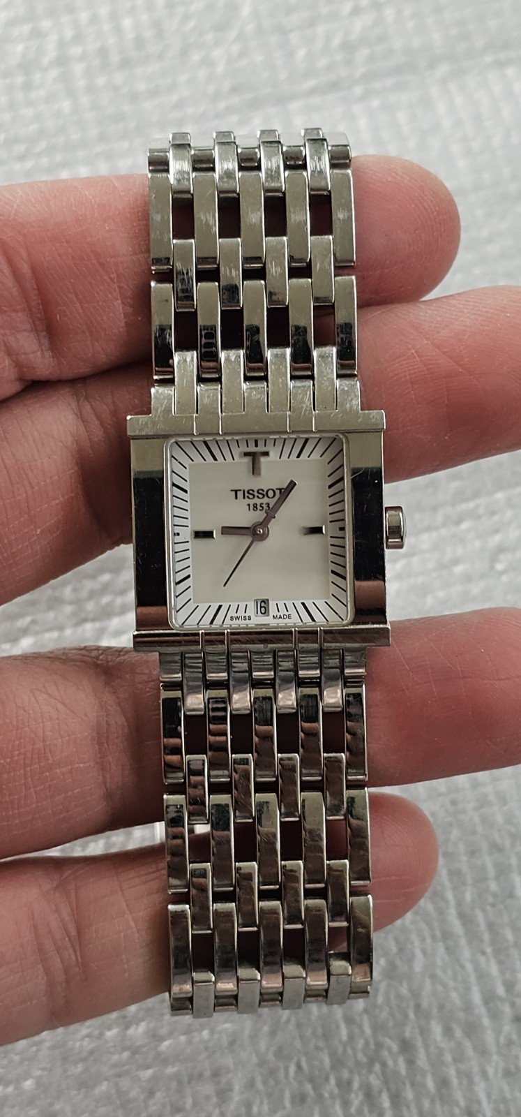 Tissot 1853 L910 Swiss Women\'s Minimalist Elegant Wristwatch Stainless Steel 7\
