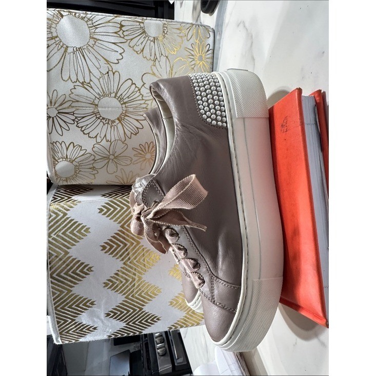 AGL Attilio Giusti Leombruni Pearl Studded Ribbon Platform Sneakers Womens 37.5