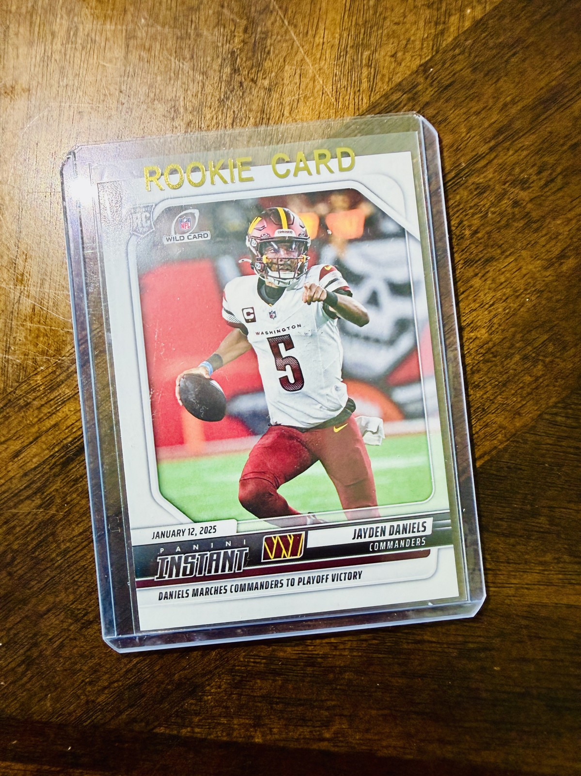 2024 Jayden Daniels RC w/gold ROOKIE CARD Case NFL