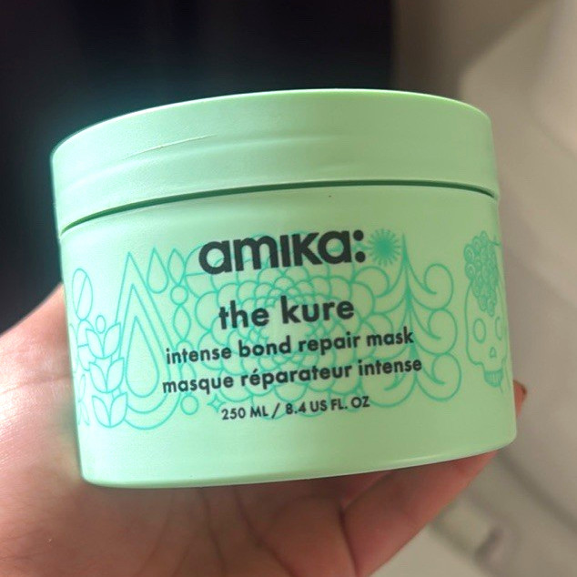 amika the kure Intense Bond Repair Mask 8.4 US fl oz 250 mL amika the kure Intense Bond Repair Mask 8.4 US fl oz 250 mL