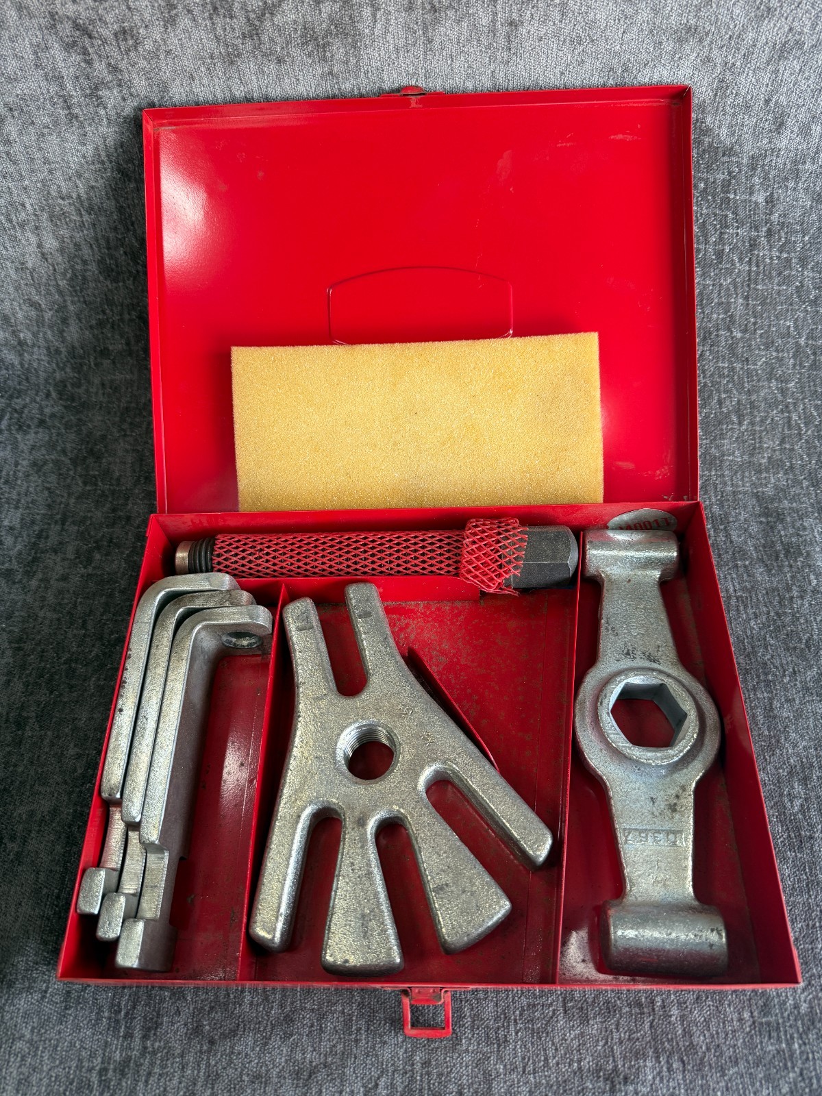 VTG Proto Tools 4011 Universal Wheel Hub Puller Set Heavy Duty Red Metal Case