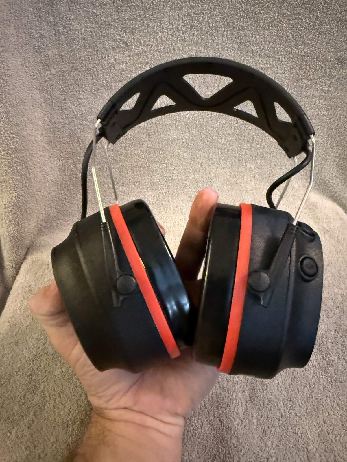 NEW Without Box 3M Worktunes Bluetooth Noise Cancelling Hearing Protection NEW Without Box 3M Worktunes Bluetooth Noise Cancelling Hearing Protection