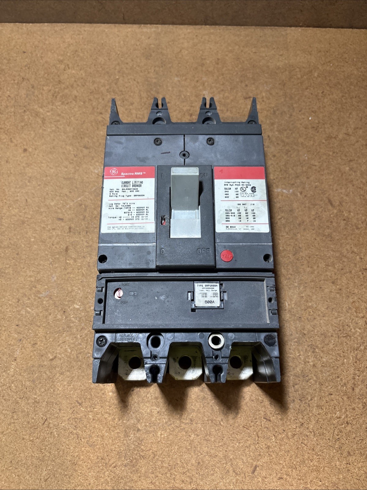 GE SGLA36AT0600 600A 3 Pole Trip Circuit Breaker w/ 600A Rating Plug