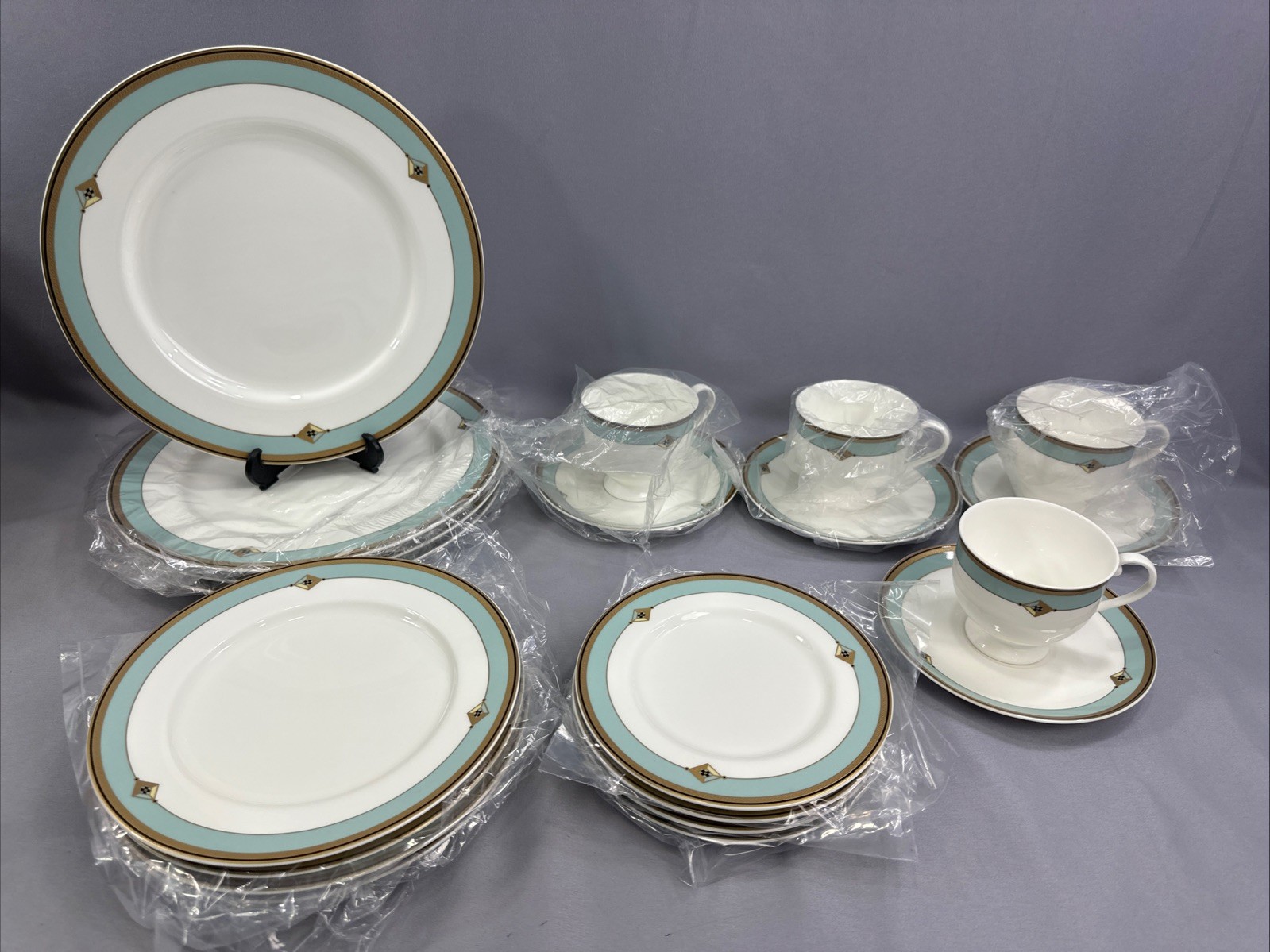 Mikasa Fine China Luxura Jade Complete 20 Piece Setting For 4 Vintage Rare - NIB