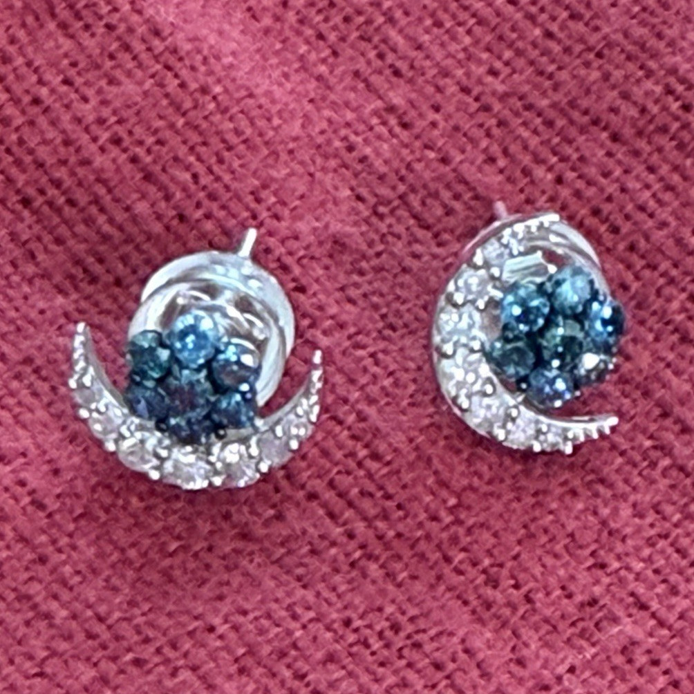 18K white Gold, Blue & .50 ct. Natural Diamond Crescent Moon Stud Earrings 18K white Gold, Blue & .50 ct. Natural Diamond Crescent Moon Stud Earrings