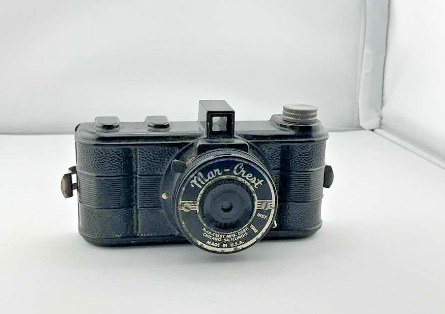 Vintage Mar-Crest Miniature Film Camera 127 Bakelite Art Deco USA