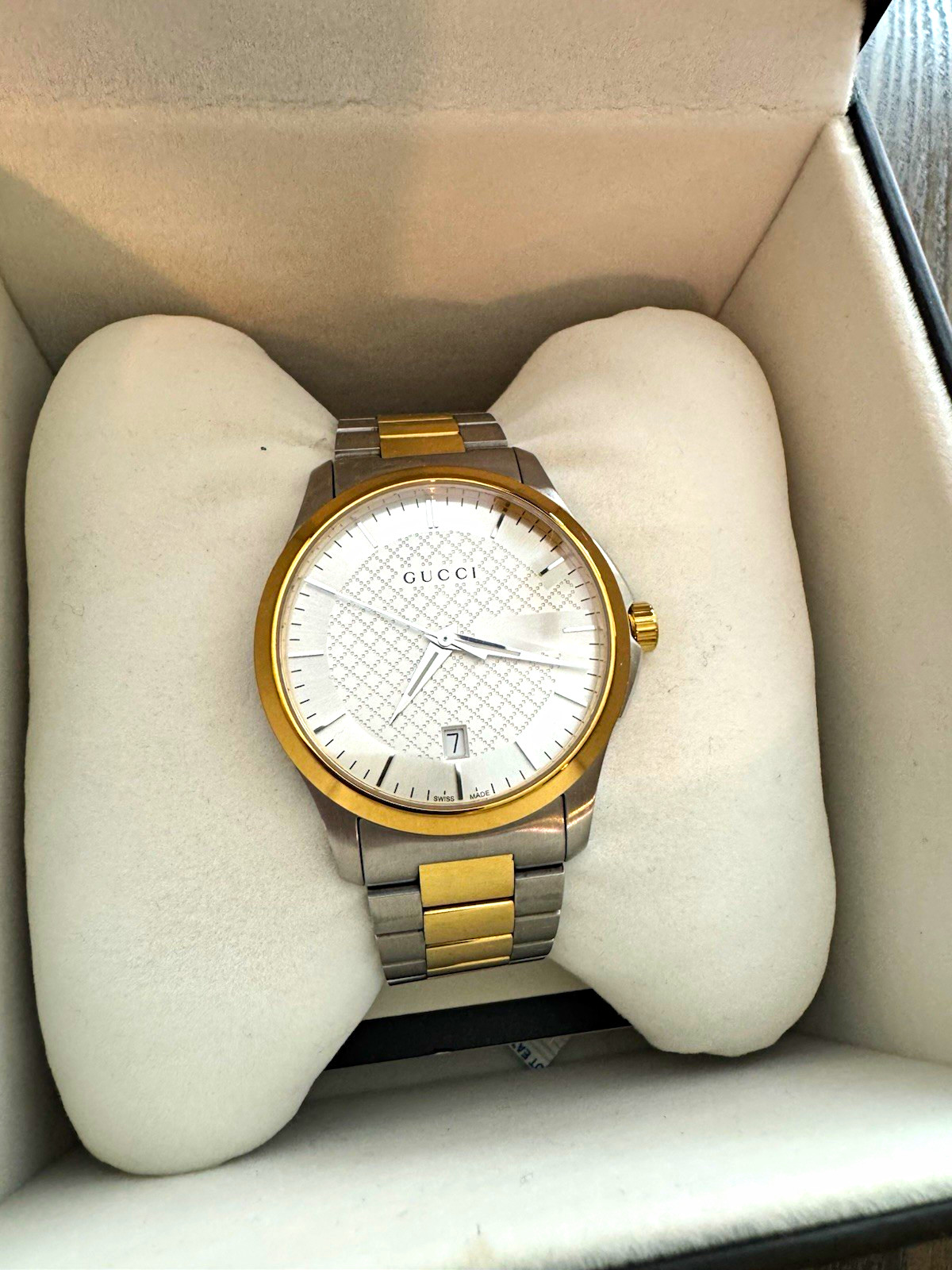Gucci G-Timeless Men\'s Quartz White Dial Two-Tone SS Bracelet Date w/ Box