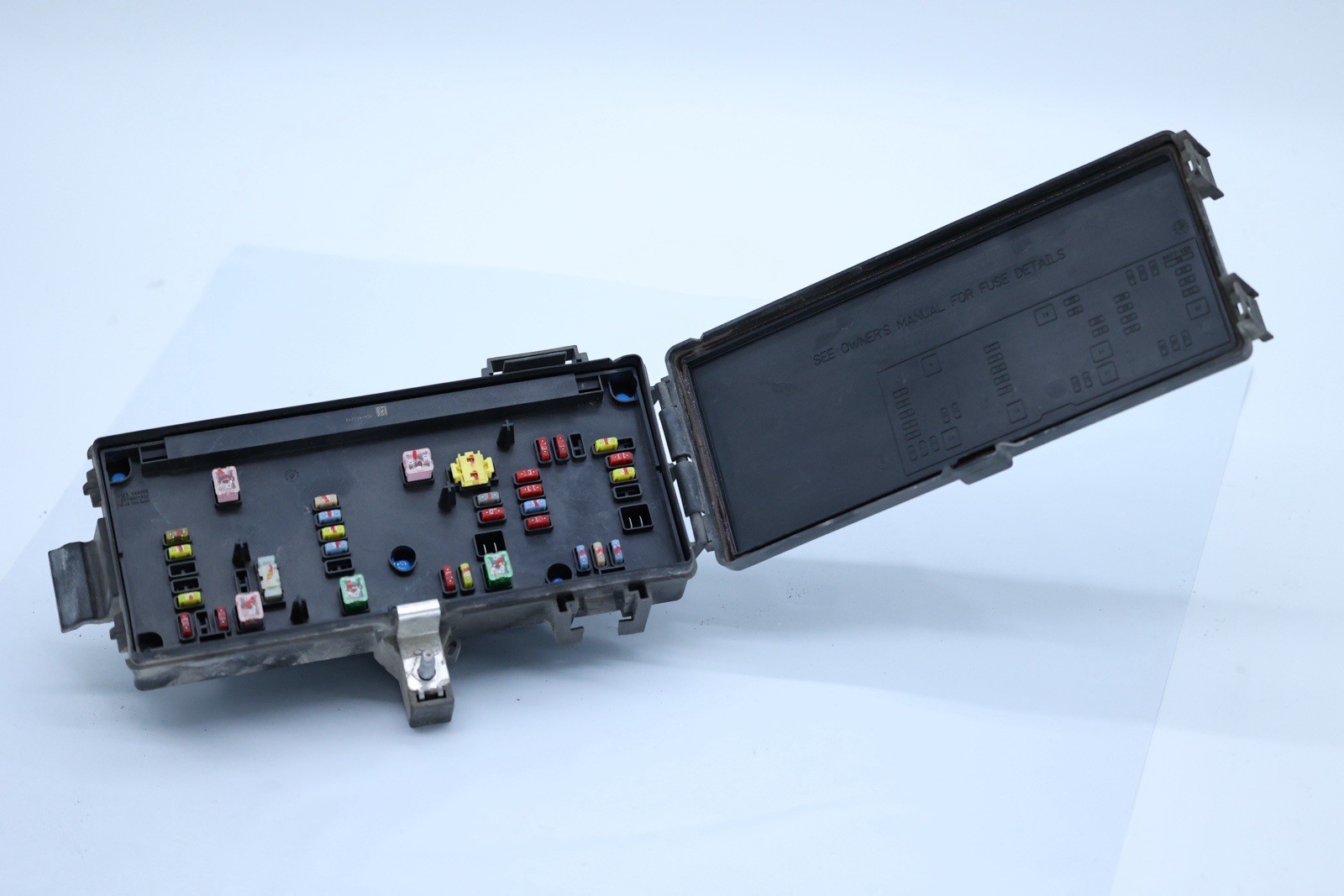 08-09 Dodge Ram 1500 TIPM Totally Integrated Power Module Fuse Box P68028003AB