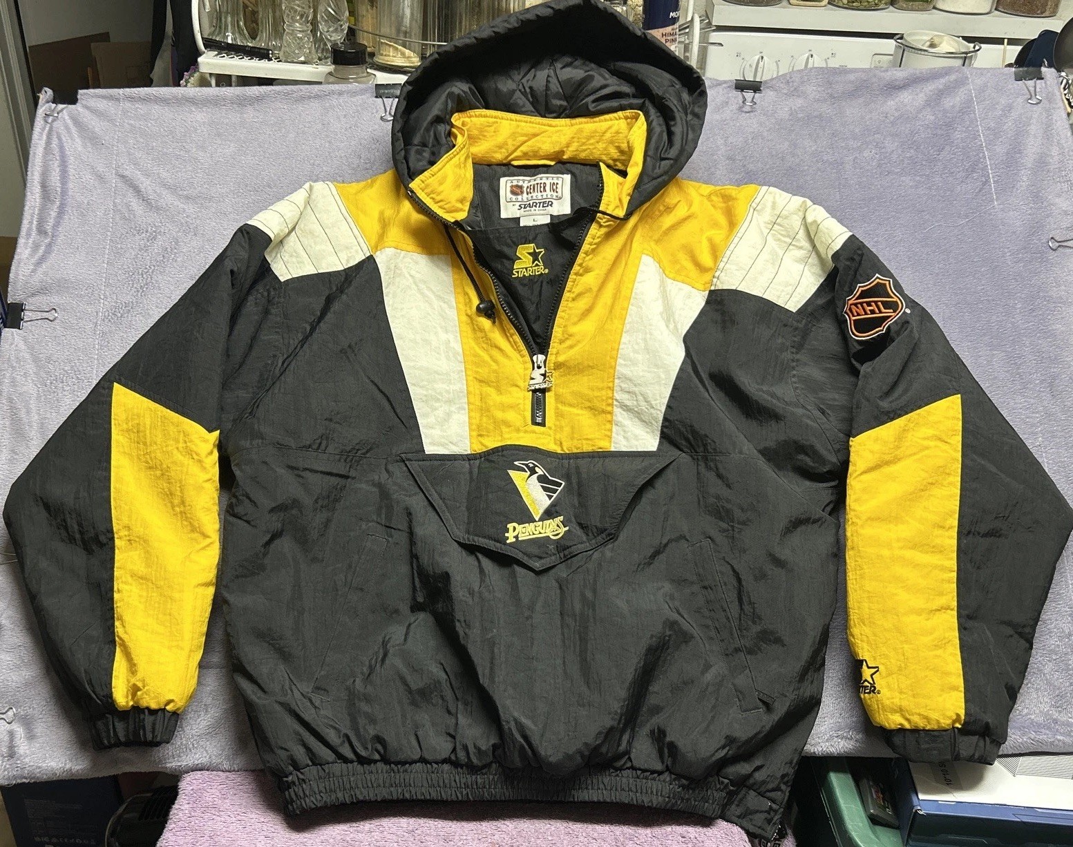 Vintage 90s Starter NHL Center Ice Pittsburgh Penguins Pullover Jacket Sz L As Vintage 90s Starter NHL Center Ice Pittsburgh Penguins Pullover Jacket Sz L As